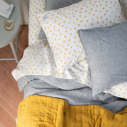 Thistle Pillow Case Set:Hover